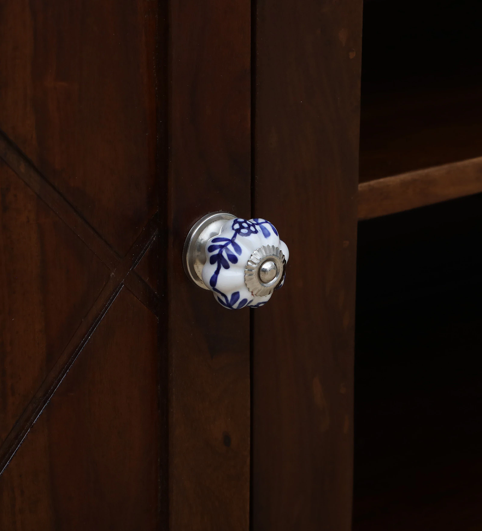 Floating Style TV Console in Sheesham Wood for Wall Mount Setup - Image 9