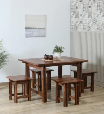 Traditional style dining set in wood with four stools and rectangular table