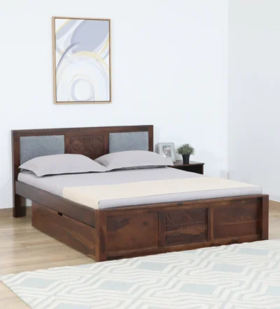 Classic Wood Vrinceton bed made from Sheesham wood with drawers